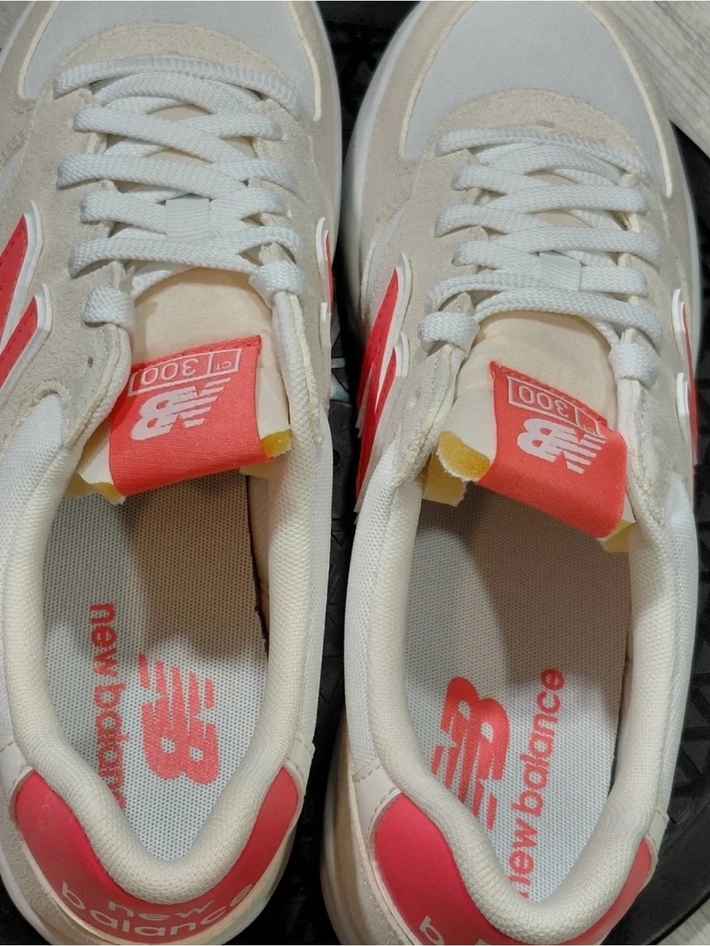 New Balance Womens CT 300 v3 Court Sneakers